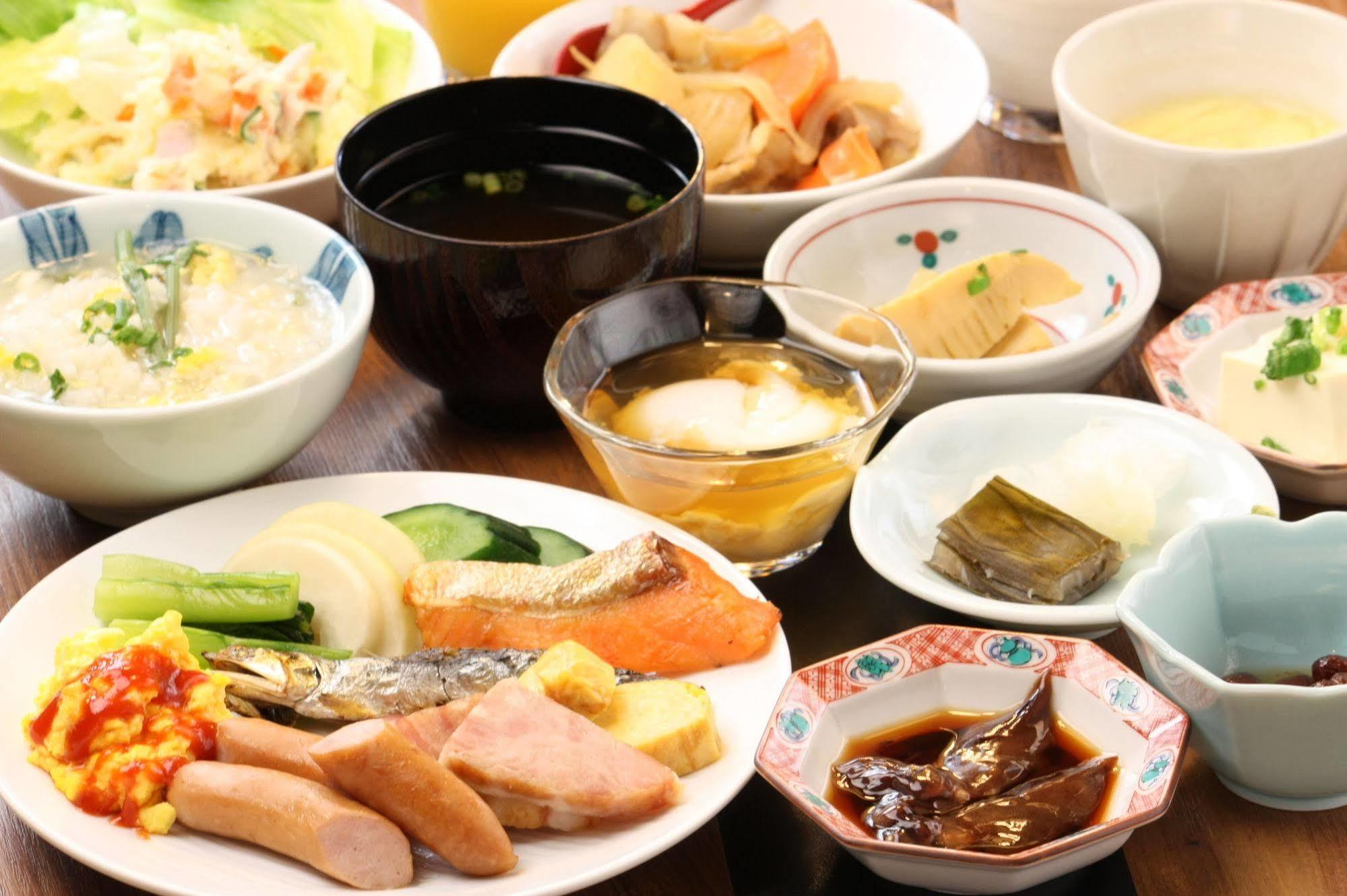 Fukui Manten Hotel Ekimae Bagian luar foto