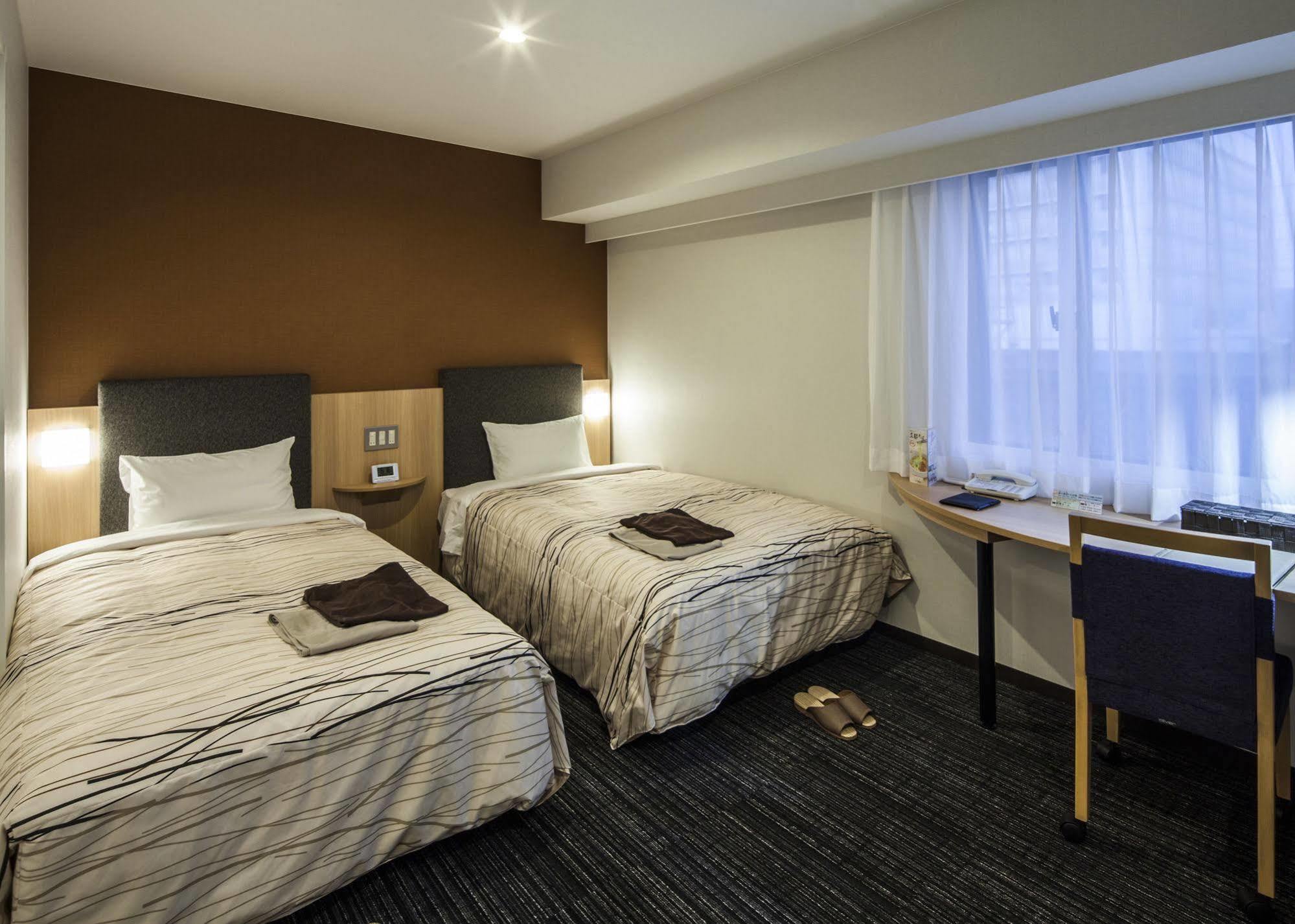 Fukui Manten Hotel Ekimae Bagian luar foto